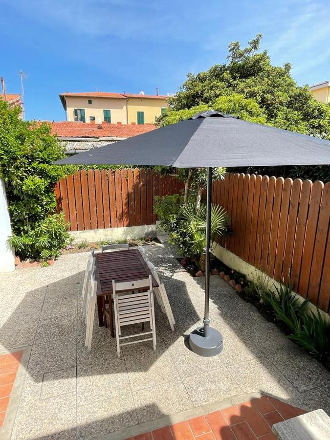 Apartamento Azzurra House Marina Di Pisa Exterior foto